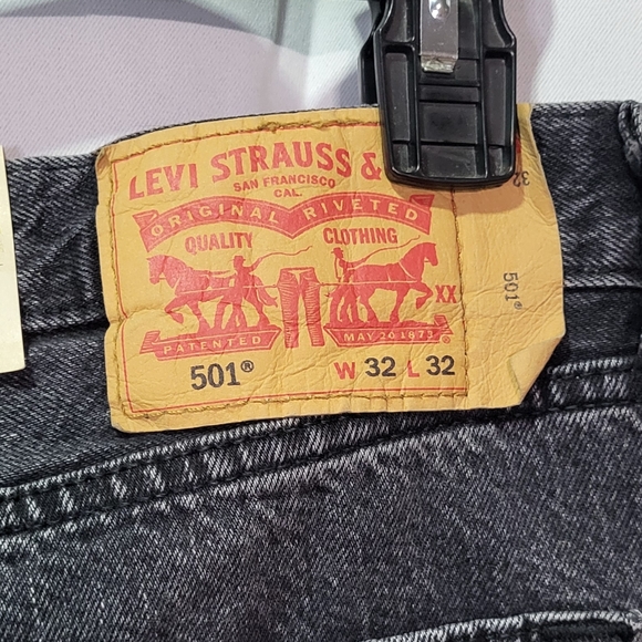 Levi's Strauss & Co Men's NWT 501 Original Fit Black Jeans Size 32X32 - Picture 12 of 12